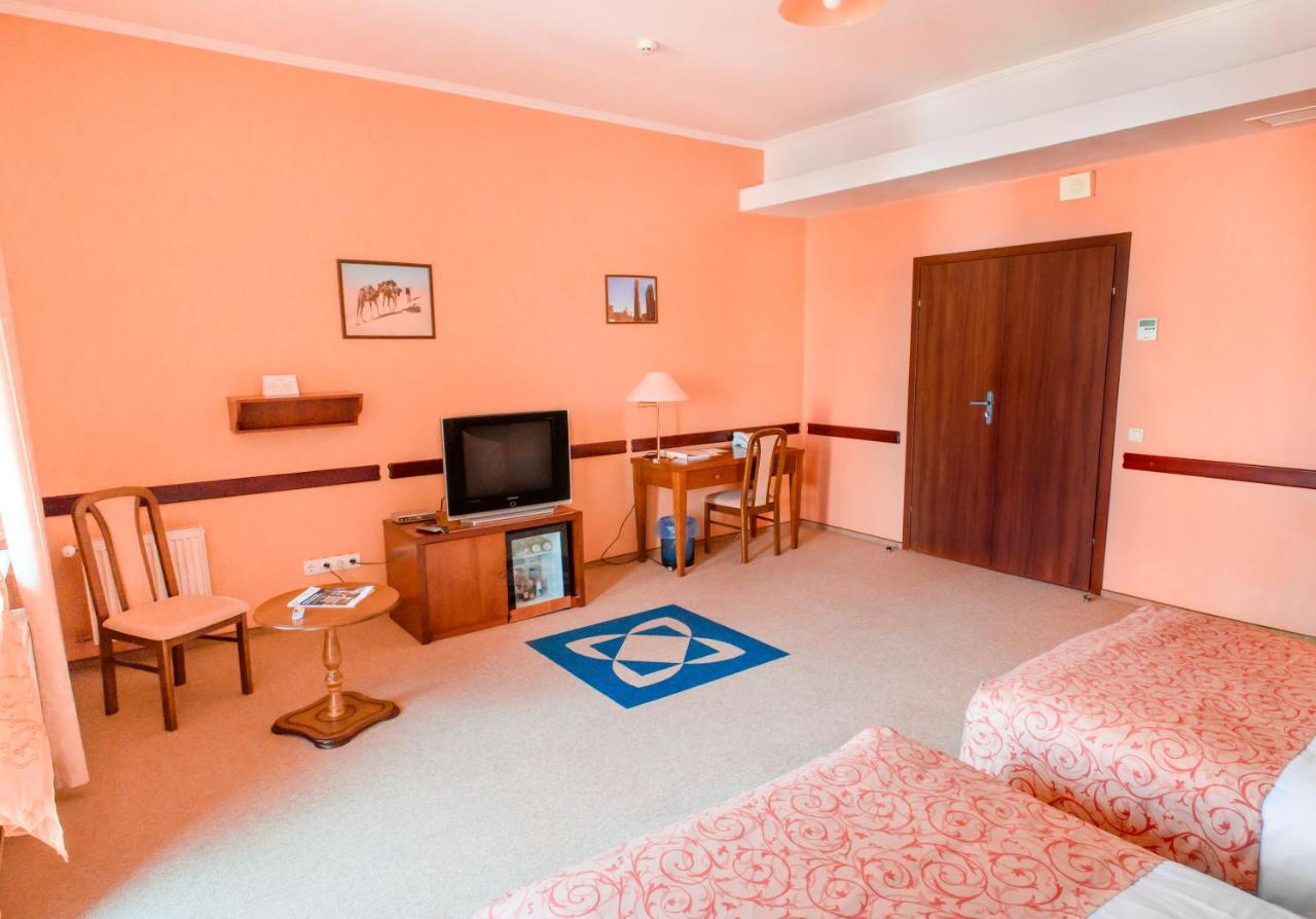 Premier Hotel Shafran Sumy Exterior foto