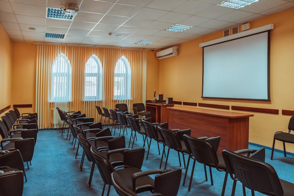 Premier Hotel Shafran Sumy Exterior foto