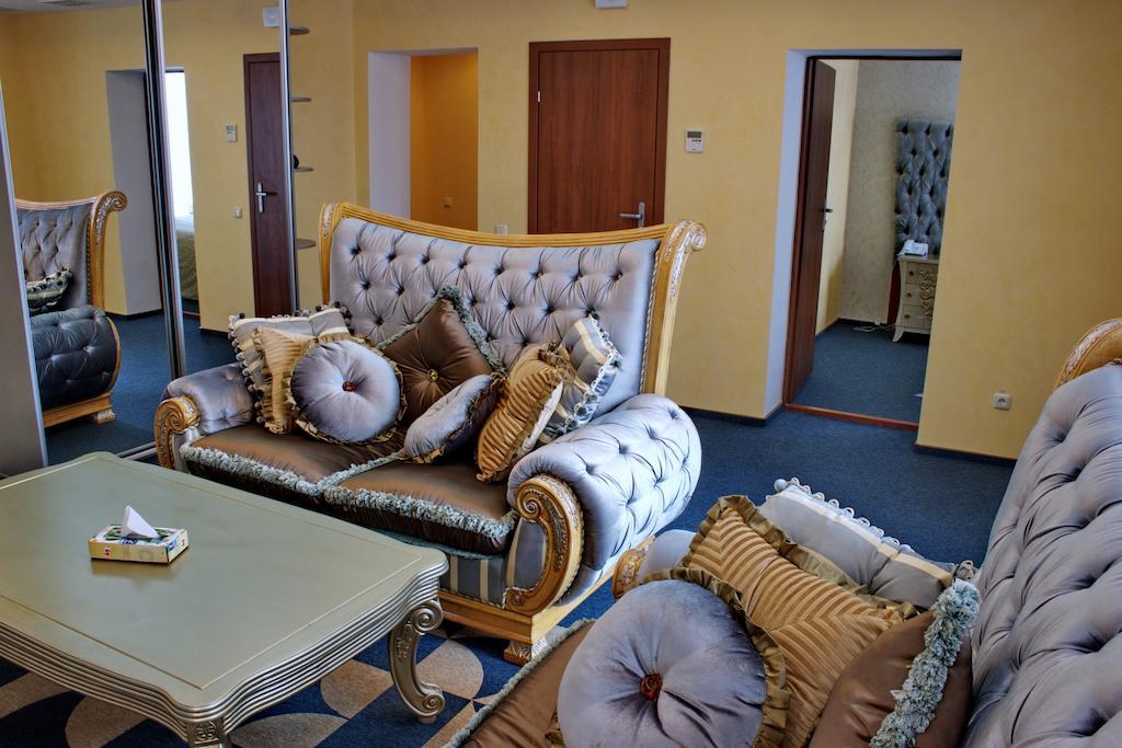 Premier Hotel Shafran Sumy Zimmer foto