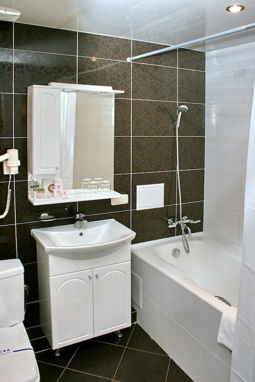 Premier Hotel Shafran Sumy Exterior foto