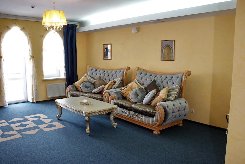 Premier Hotel Shafran Sumy Exterior foto