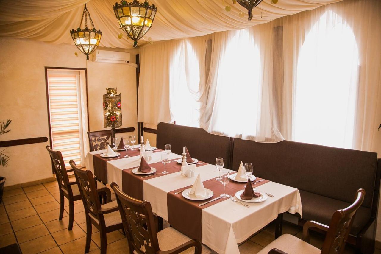 Premier Hotel Shafran Sumy Exterior foto